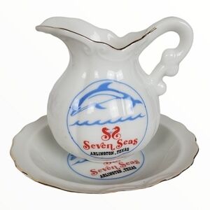 Vtg 70's Seven Seas creamer milk pitcher and saucer Souvenir set